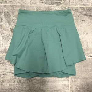 green athletic skirt NWOT